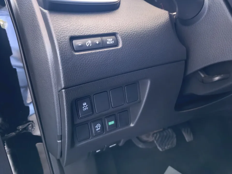 Nissan Qashqai Qashqai 2022 2.0L XV Prem.Pro Luxury Edition Pilot Edition 2022 — thumbnail 4