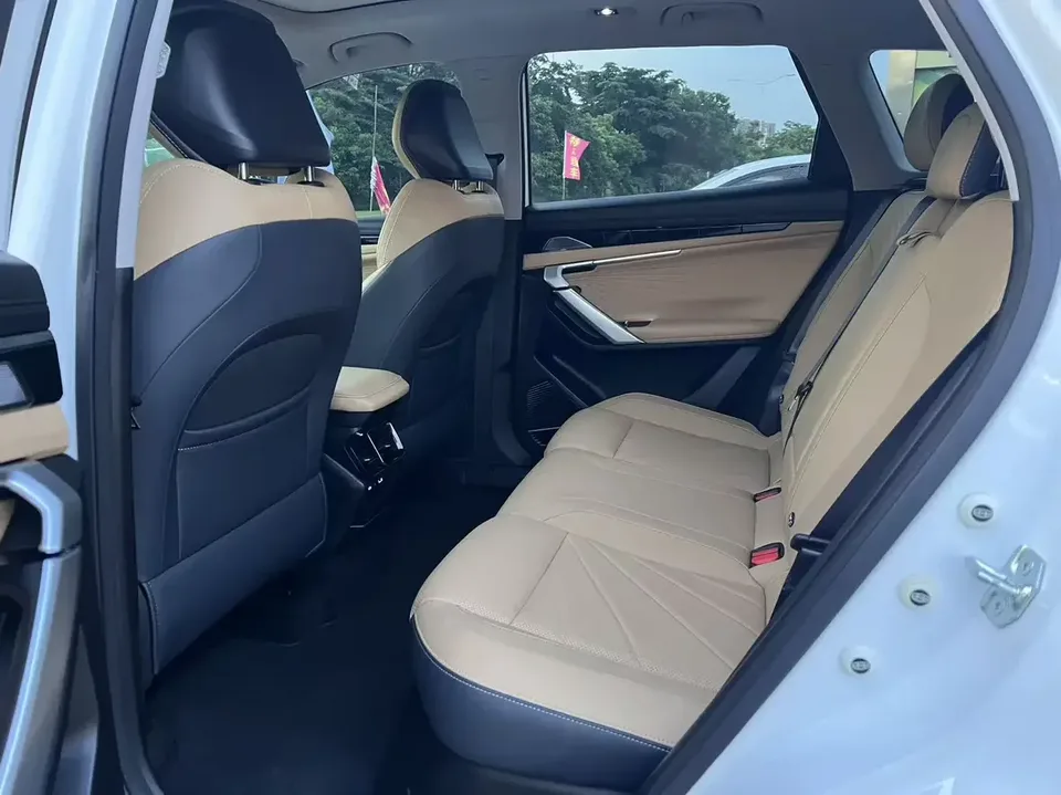 Geely Atlas L Boyue L 2024 1.5TD DCT Premium Edition 2023 — thumbnail 3