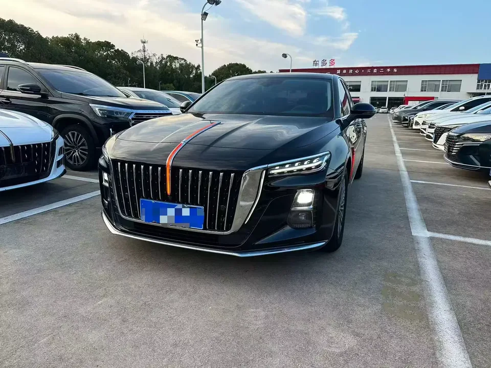 Hongqi H5 Hongqi H5 2024 1.5T DCT Zhilian Qiyue Edition 2024 — photo 1, buy with delivery to Moscow