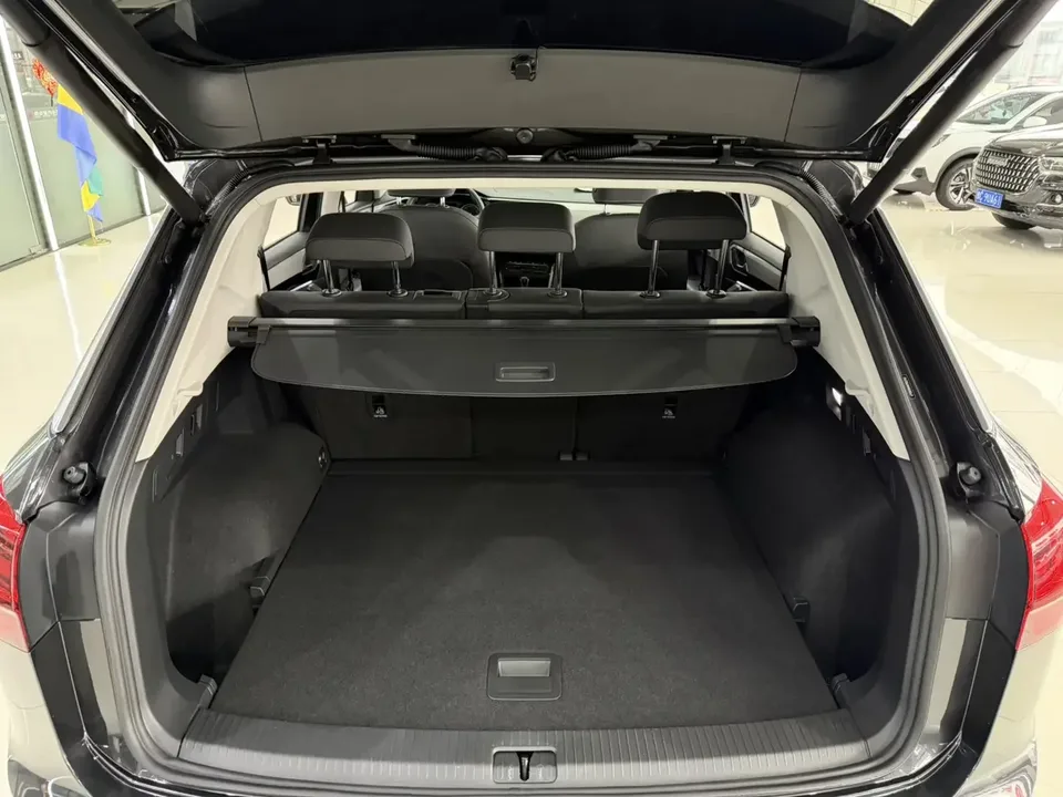Volkswagen Tayron Tanyue 2022 280TSI 2WD Luxury Smart Edition 2022 — thumbnail 5
