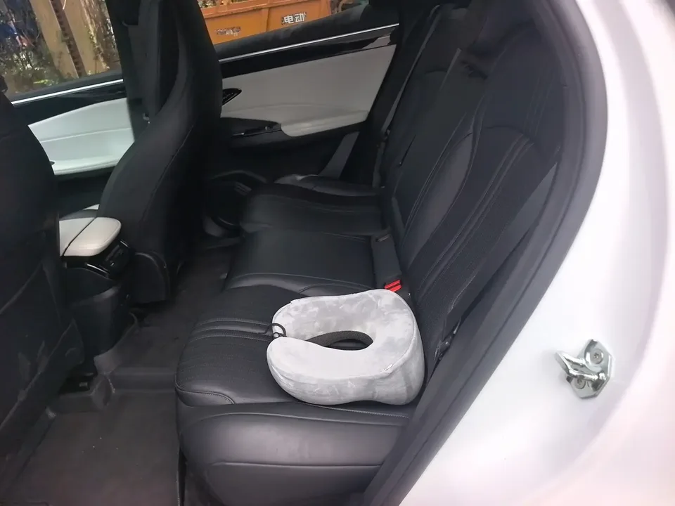 Geely Galaxy L7 Galaxy L7 2023 1.5T DHT 115km PLUS 2024 — thumbnail 3