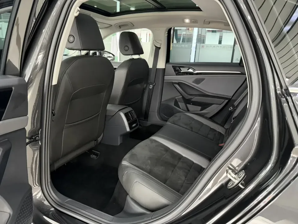 Volkswagen Sagitar Sagitar 2022 280TSI DSG Excellence Edition 2022 — thumbnail 4