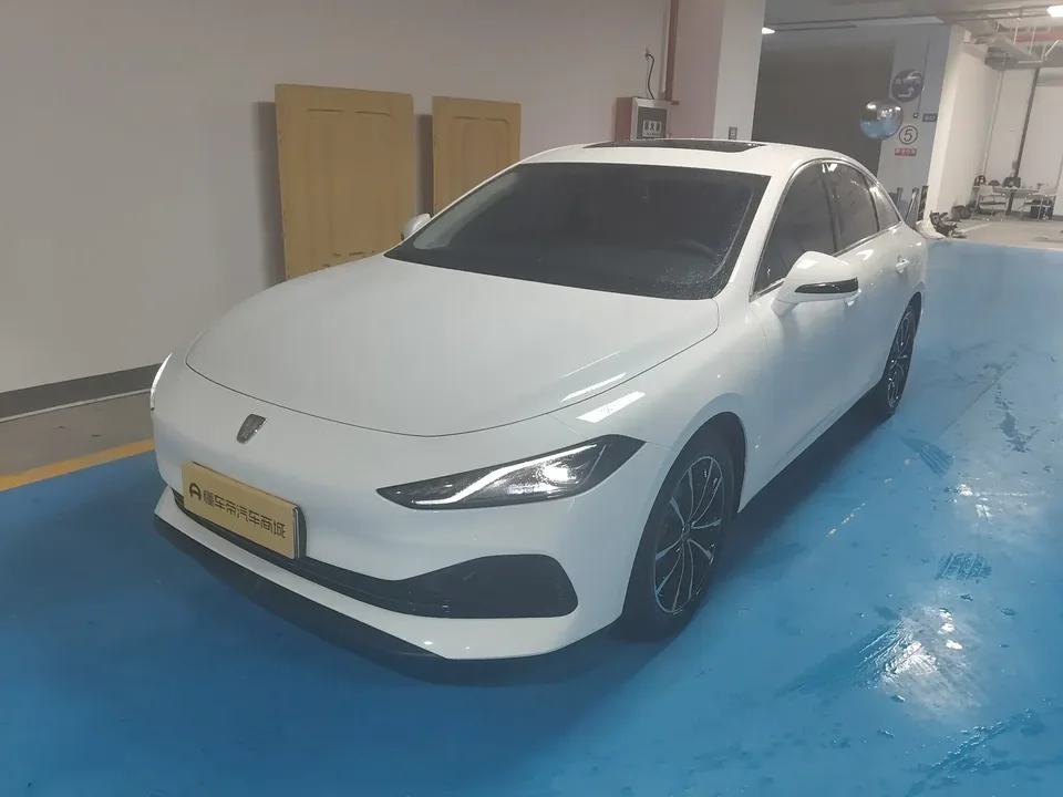 Roewe D7 DMH Roewe D7 DMH 2025 125 World Championship Edition 2025 — photo 1, buy with delivery to Moscow