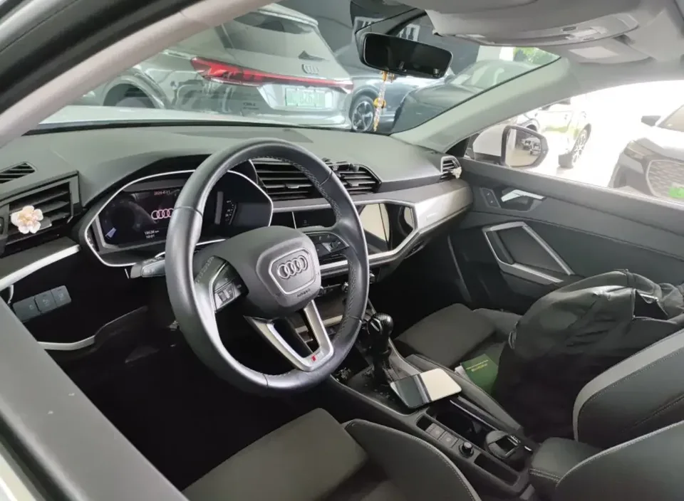Audi Q3 Audi Q3 2022 35 TFSI Progressive Dynamic 2022 — thumbnail 2