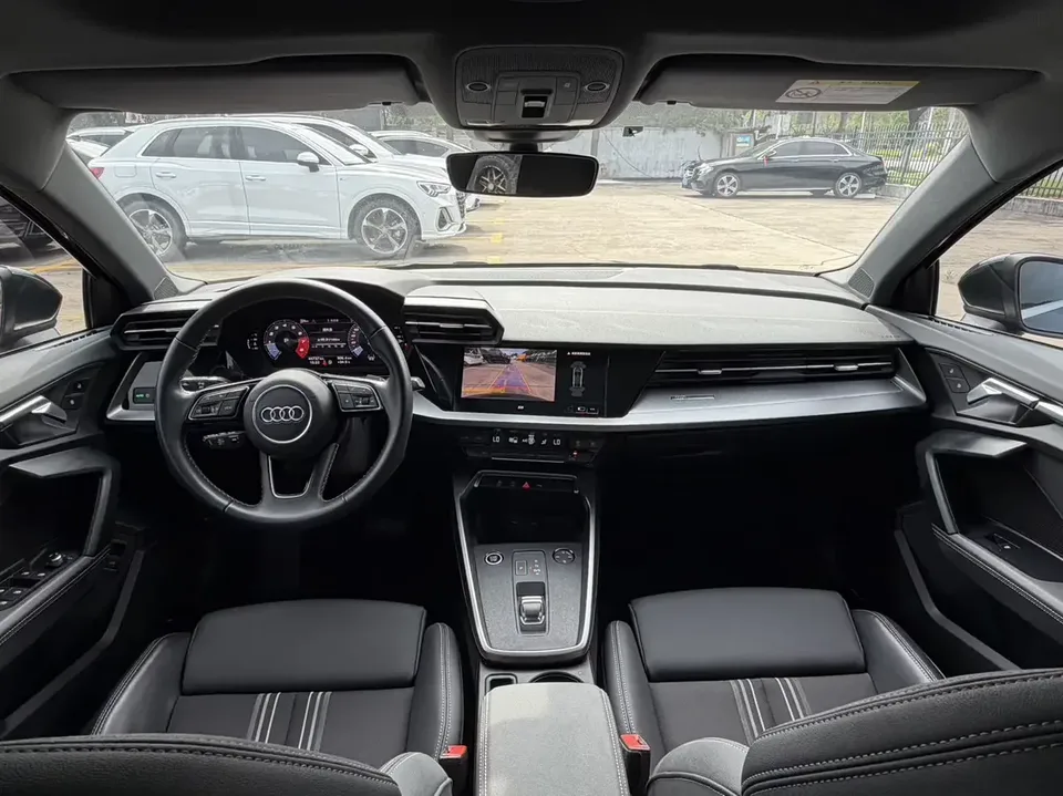 Audi A3 Audi A3 2023 A3L Limousine 35 TFSI facelift: stylish and sporty 2023 — миниатюра 3