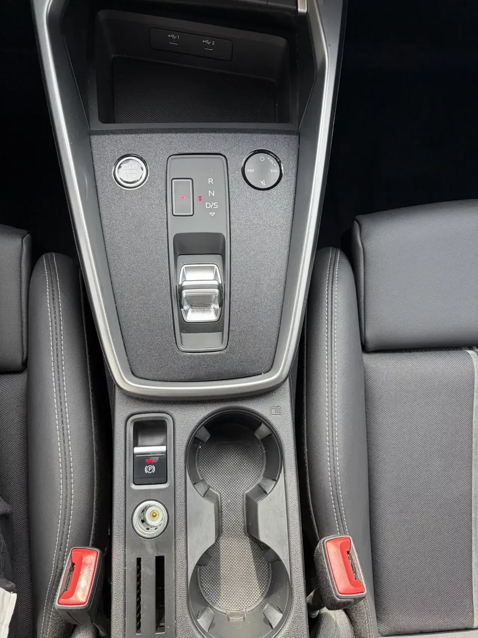 Audi A3 Audi A3 2023 A3L Limousine 35 TFSI facelift: stylish and sporty 2023 — миниатюра 4
