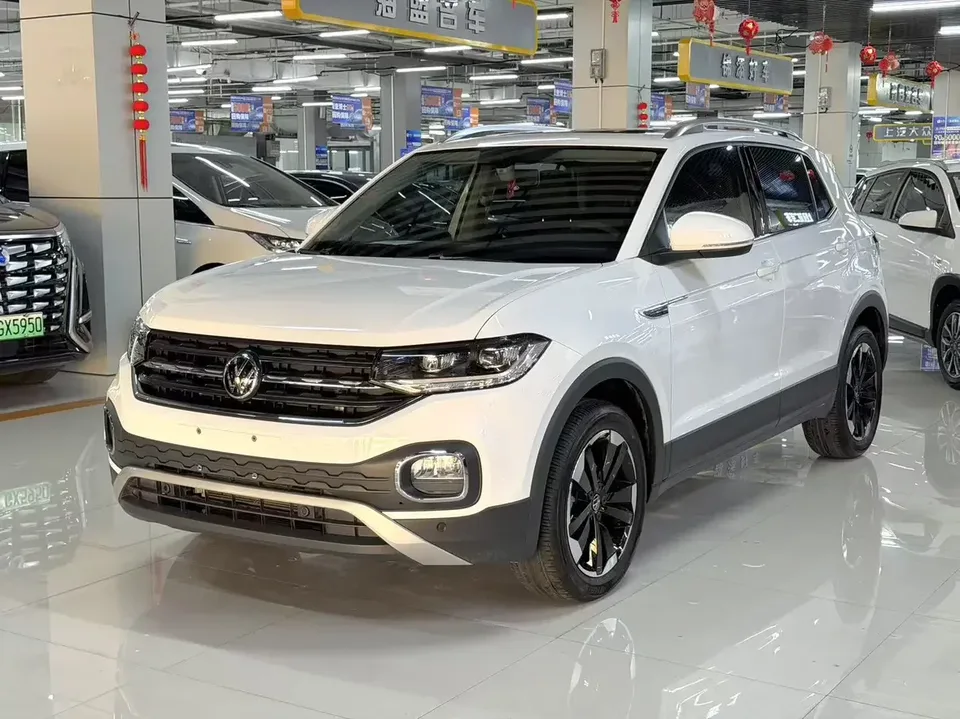 Volkswagen Explore the shadows Explore the shadows 2021 1.5L Automatic Joy-Link Edition 2023 — photo 1, buy with delivery to Moscow