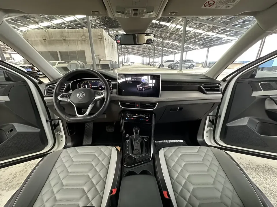 Volkswagen Tayron Tanyue 2023 280TSI 2WD Luxury Plus Advanced Edition 2022 — миниатюра 4