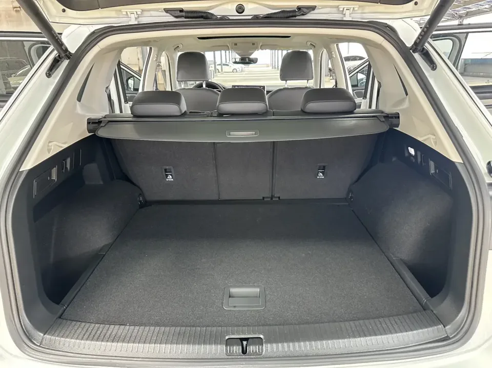 Volkswagen Tayron Tanyue 2023 280TSI 2WD Luxury Plus Advanced Edition 2022 — миниатюра 5