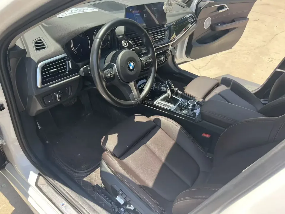 BMW 1 Series BMW 1 Series 2023 120i M Sport Night Edition 2024 — thumbnail 5