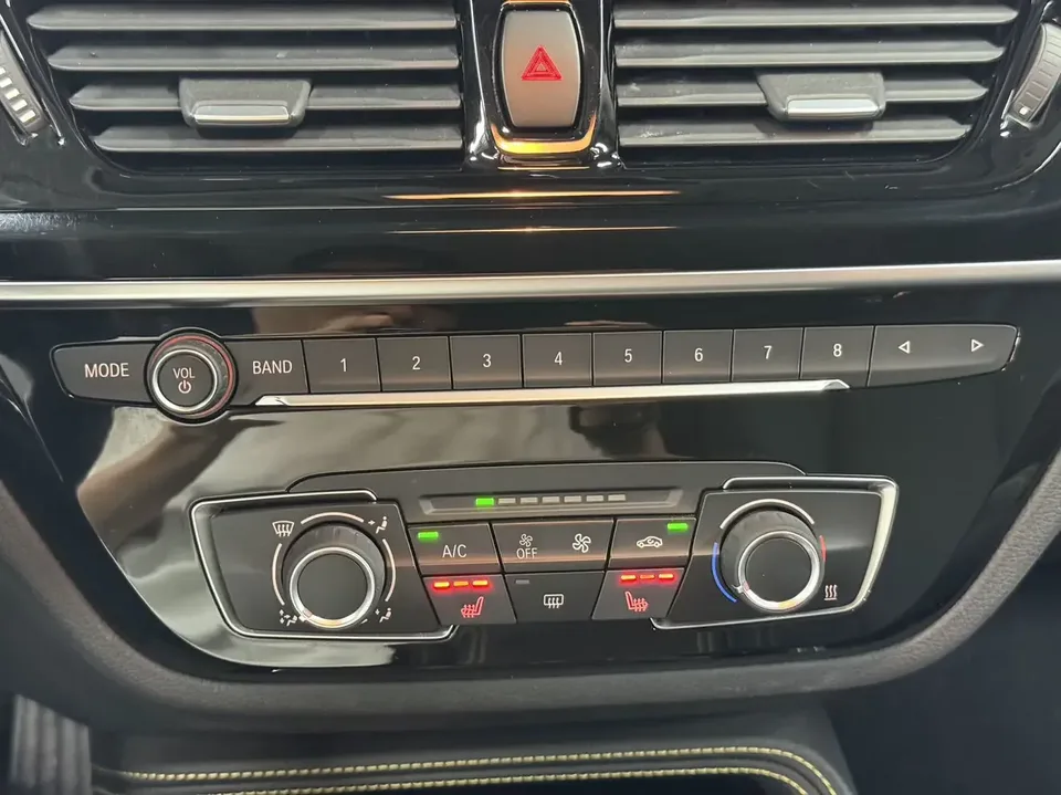 BMW 1 Series BMW 1 Series 2023 120i M Sport Edition 2023 — thumbnail 3