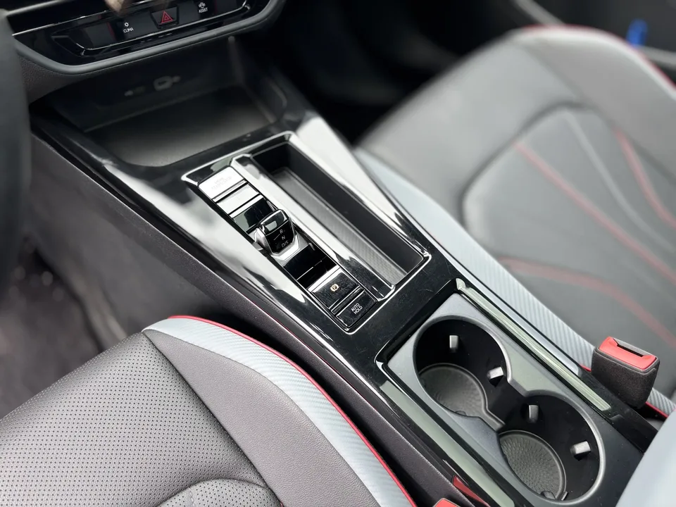 Volkswagen Lamando Lingdu 2023 Lingdu L 280TSI DSG Hot Edition 2023 — thumbnail 3