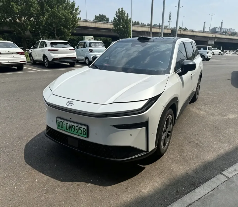 Toyota Bozhi 3X Bozhi 3X 2025 520 Pro+ LiDAR Edition 2025 — фото 1, купить с доставкой в Москву