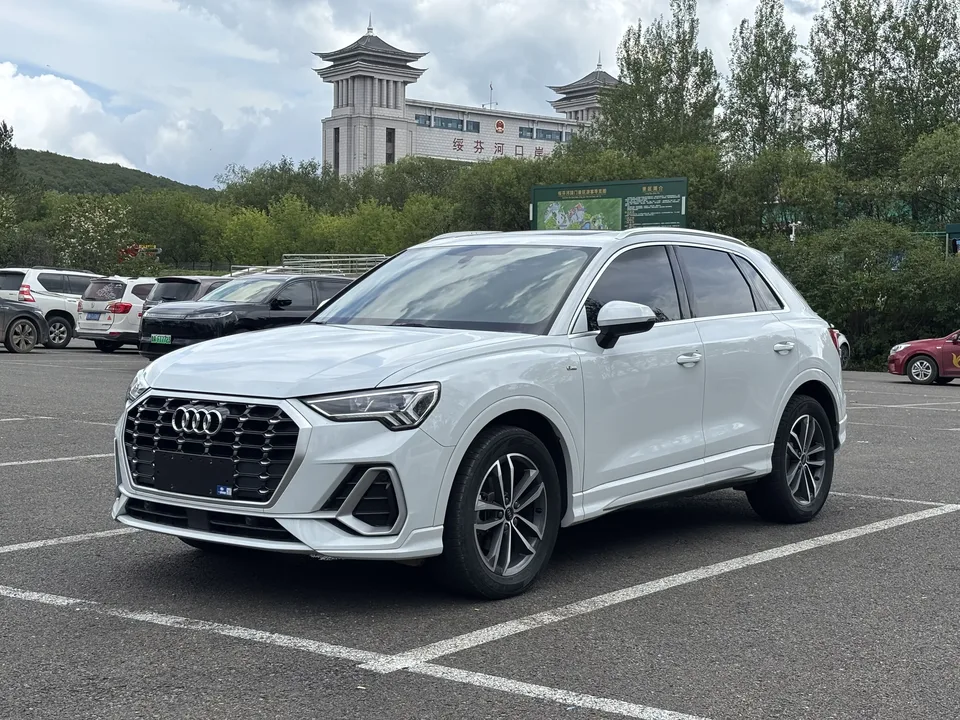 Audi Q3 Audi Q3 2022 35 TFSI Progressive Dynamic 2022 — фото 1, купить с доставкой в Москву