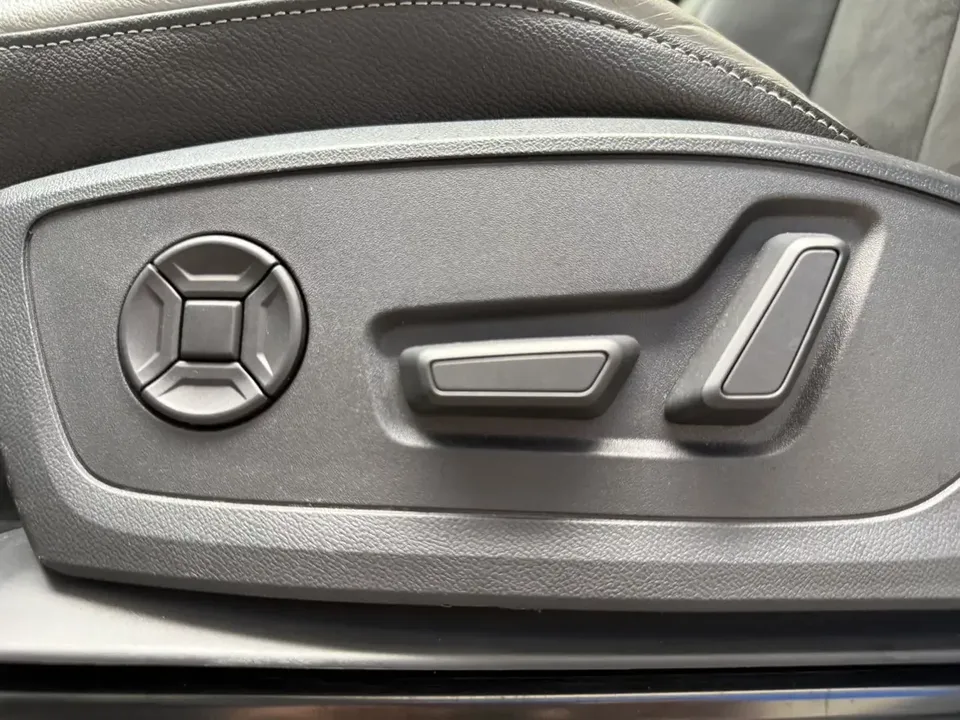 Audi Q3 Audi Q3 2023 35 TFSI Stylish Dynamic 2023 — thumbnail 4