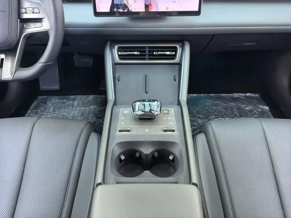 BYD Qin L DM Qin L DM 2024 DM-i 80KM Leading Type 2025 — thumbnail 4