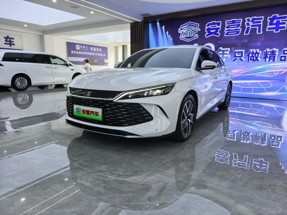 BYD Qin L DM Qin L DM 2024 DM-i 80KM Leading Type 2025 — photo 1, buy with delivery to Moscow