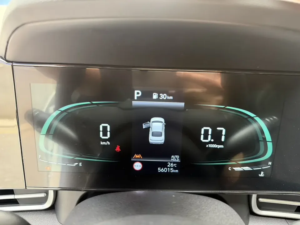 Hyundai Elantra Elantra 2023 1.5L CVT LUX Premium Edition 2023 — thumbnail 5