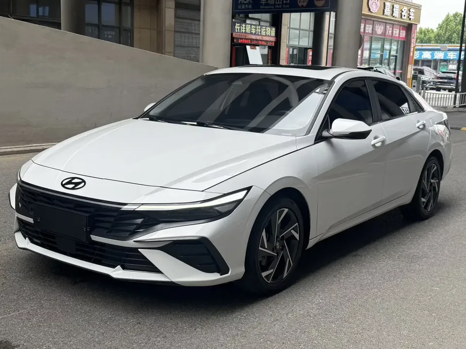 Hyundai Elantra Elantra 2023 1.5L CVT LUX Premium Edition 2023 — photo 1, buy with delivery to Moscow