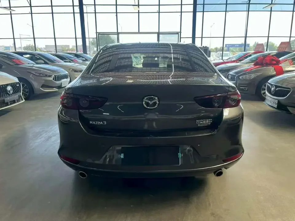 Mazda Axela Mazda3 Angkesela 2023 2.0L Automatic Premium Edition 2023 — thumbnail 2