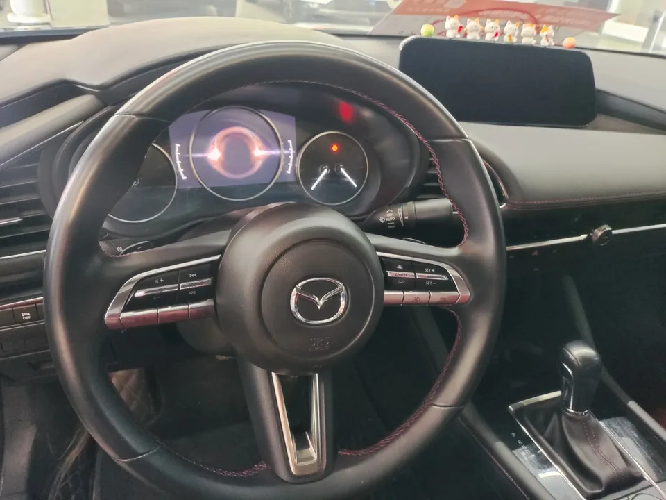 Mazda Axela Mazda3 Angkesela 2023 2.0L Automatic Premium Edition 2023 — thumbnail 4