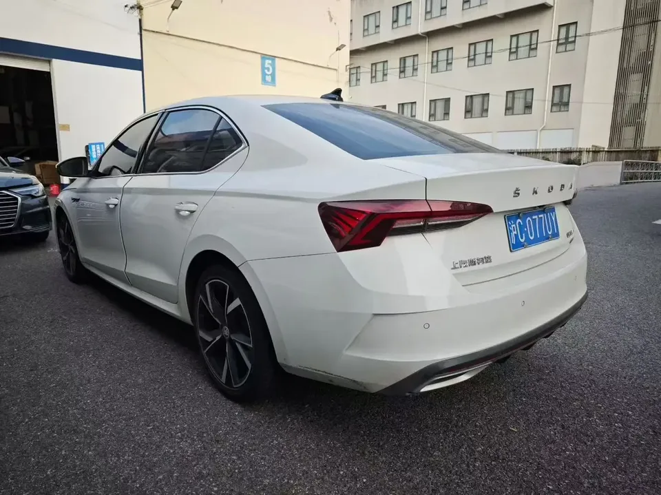 Skoda Octavia Octavia 2023 PRO TSI280 DSG Premium Edition 2024 — thumbnail 4