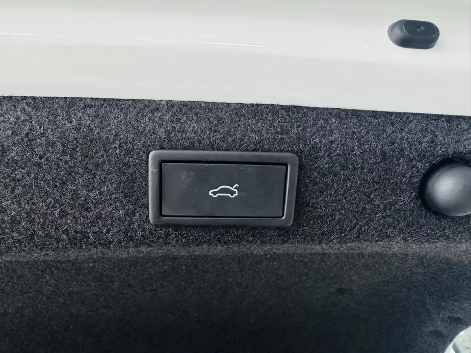 Skoda Octavia Octavia 2023 Modified PRO TSI280 DSG Premium Edition 2023 — thumbnail 3