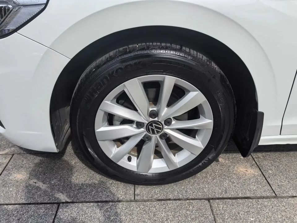 Volkswagen Bora Bora 2021 1.5L Automatic Fashion Smart Edition 2022 — миниатюра 3