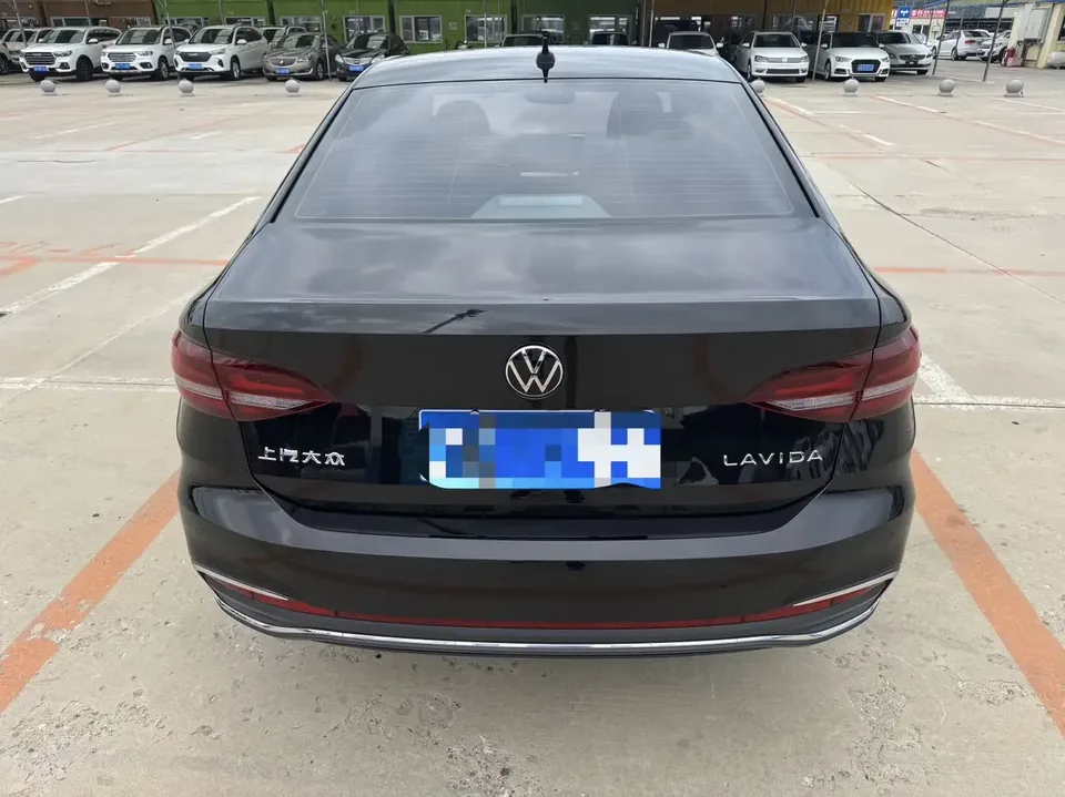 Volkswagen Lavida Lavida 2023 1.5L Automatic 5 Million Edition 2022 — thumbnail 2
