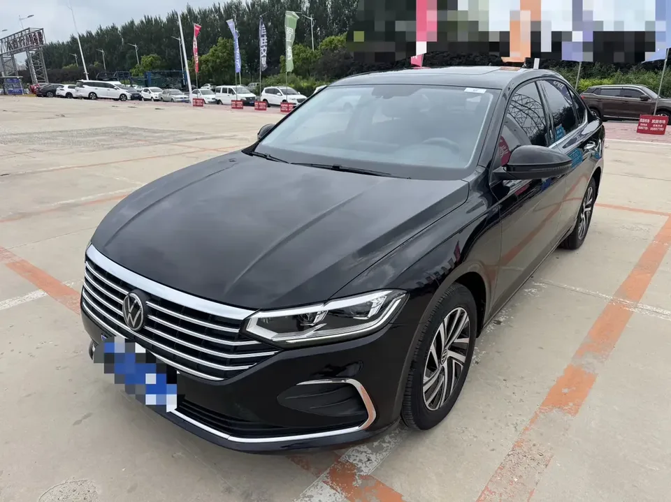 Volkswagen Lavida Lavida 2023 1.5L Automatic 5 Million Edition 2022 — photo 1, buy with delivery to Moscow