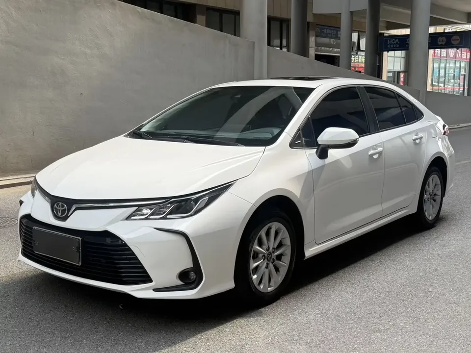 Toyota Corolla Corolla 2021 1.2T S-CVT Elite PLUS Edition 2022 — photo 1, buy with delivery to Moscow