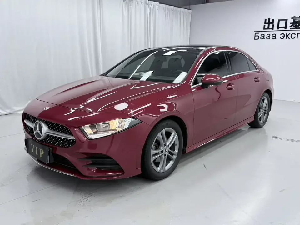 Mercedes-Benz Klasa A Mercedes Benz A Class 2022 A 180 L Sports Sedan 2022 — photo 1, buy with delivery to Moscow