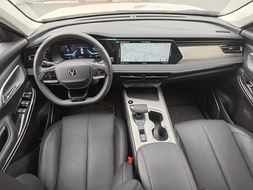 Changan X7 PLUS Changan X7 PLUS 2024 1.5T DCT Honor Edition 7 Seaters 2024 — thumbnail 3