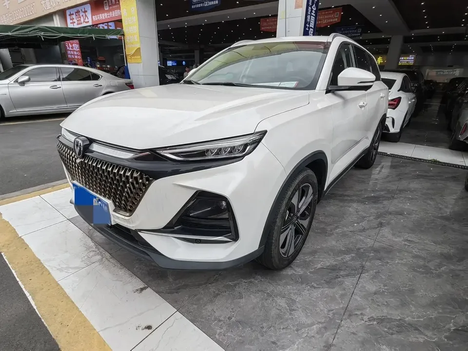 Changan X7 PLUS Changan X7 PLUS 2024 1.5T DCT Honor Edition 7 Seaters 2024 — photo 1, buy with delivery to Moscow