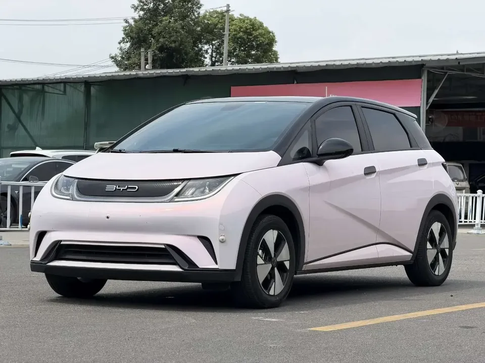 BYD Dolphin dolphin 2023 Fashion version 2023 — photo 1, buy with delivery to Moscow