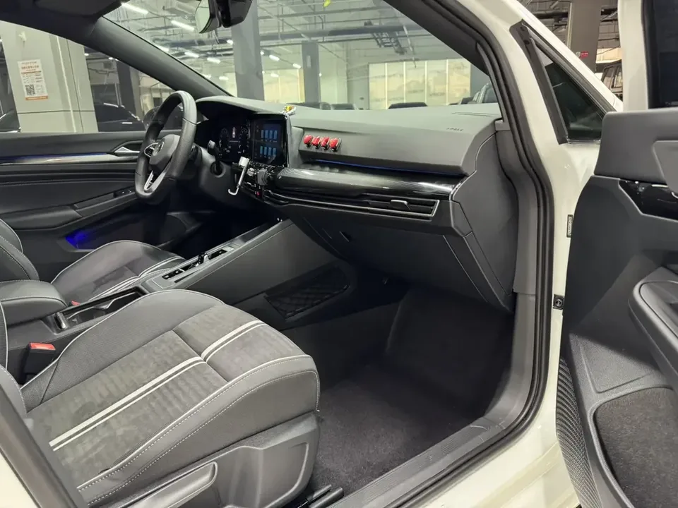 Volkswagen Golf golf 2021 280TSI DSG R-Line 2022 — thumbnail 5