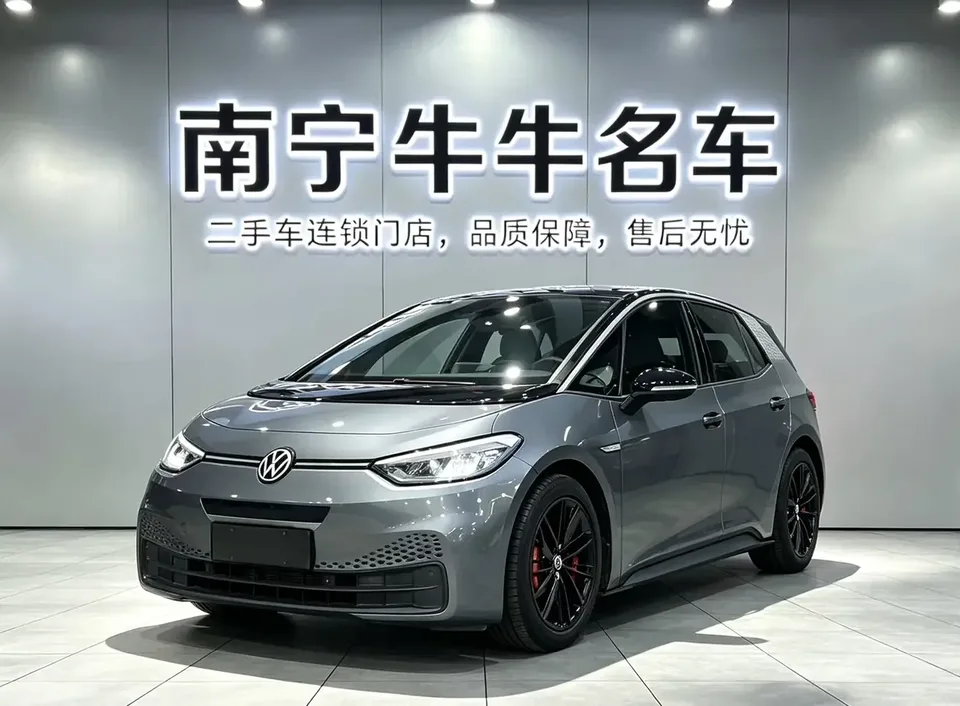 Volkswagen ID.3 Volkswagen ID.3 2024 Outstanding Edition 2024 — photo 1, buy with delivery to Moscow
