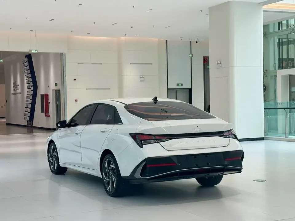 Hyundai Elantra Elantra 2023 1.5L CVT GLX Elite Edition 2024 — миниатюра 2