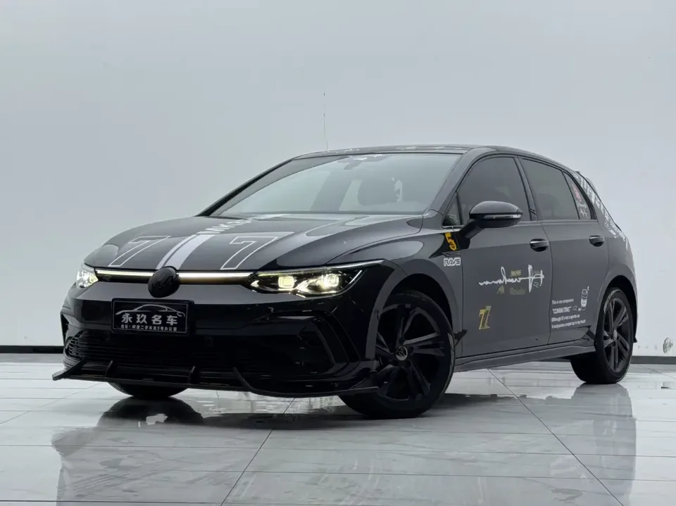 Volkswagen Golf golf 2023 280TSI DSG R-Line Lite 2024 — photo 1, buy with delivery to Moscow
