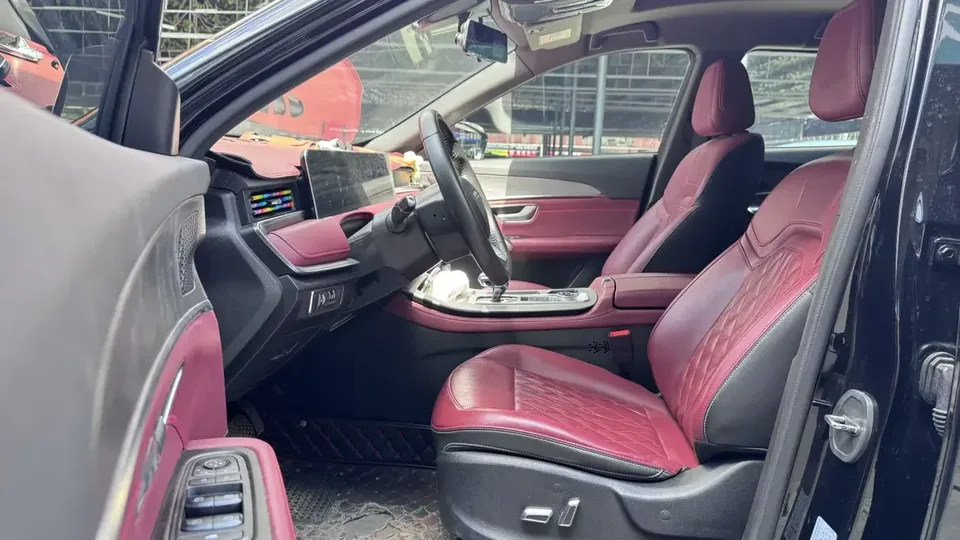 Jetour Jietu X70 PLUS Jietu X70 PLUS 2024 Champion Edition 1.5T DCT Champion MAX 7 Seaters 2024 — thumbnail 4