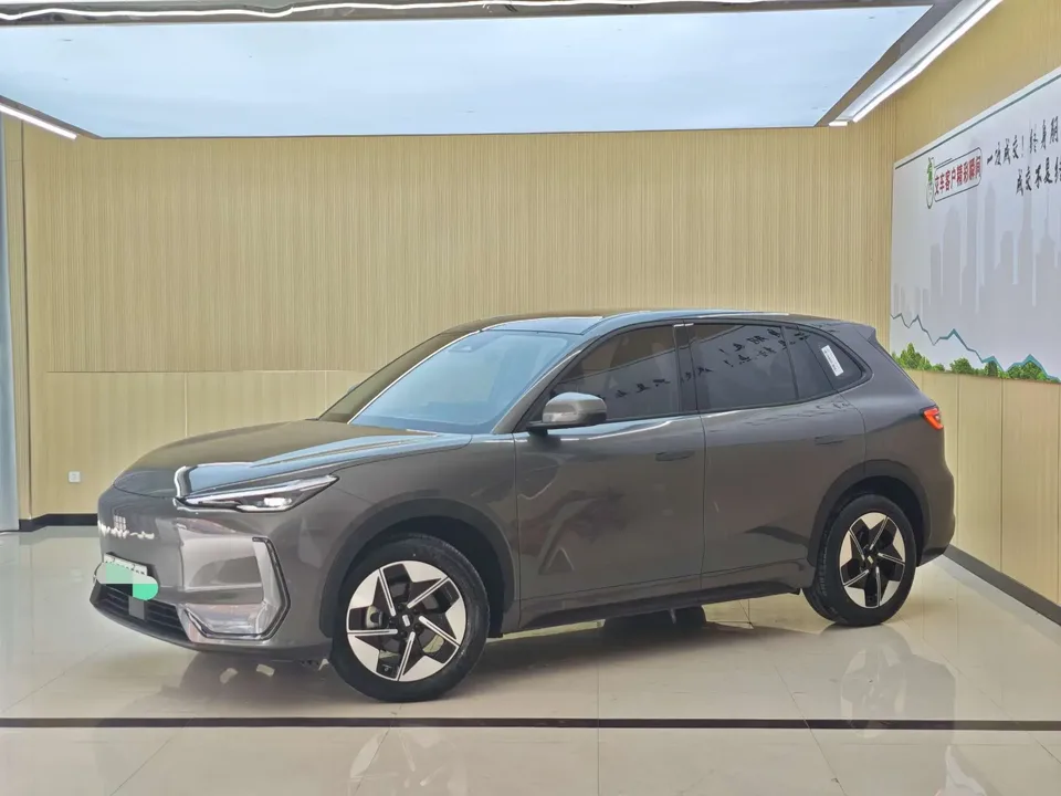 Geely Galaxy E5 Galaxy E5 2024 440km Explorer Edition 2024 — photo 1, buy with delivery to Moscow