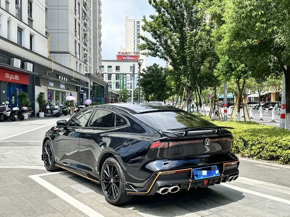 Changan UNI-V Changan UNI-V 2023 2.0T Speed Edition 2024 — thumbnail 2