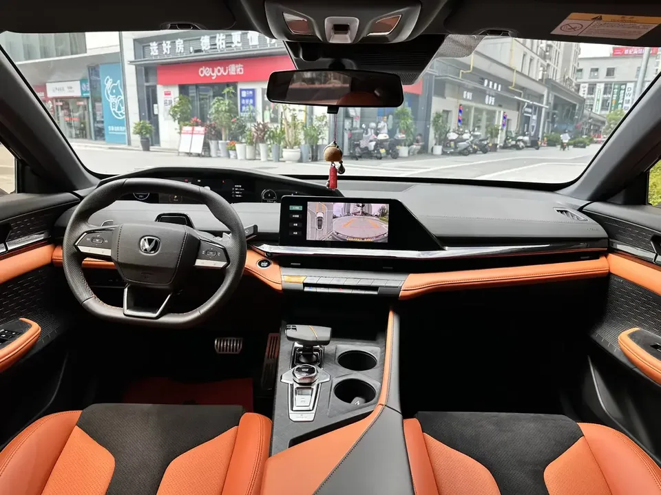Changan UNI-V Changan UNI-V 2023 2.0T Speed Edition 2024 — thumbnail 3