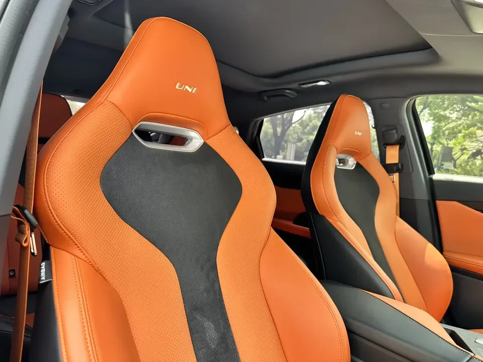 Changan UNI-V Changan UNI-V 2023 2.0T Speed Edition 2024 — thumbnail 4