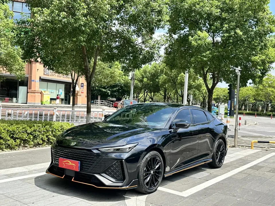 Changan UNI-V Changan UNI-V 2023 2.0T Speed Edition 2024 — photo 1, buy with delivery to Moscow