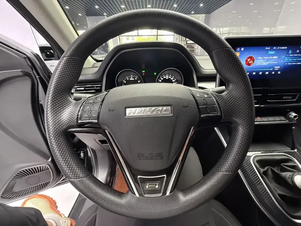 Haval M6 Haval M6 2023 PLUS 1.5T Manual Luxury Smart Connection 2023 — thumbnail 4