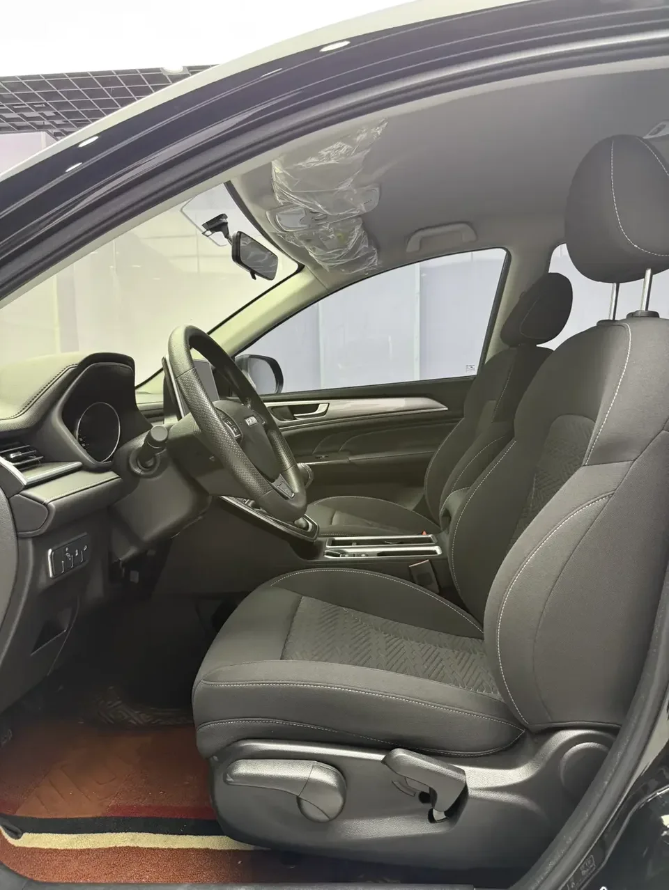Haval M6 Haval M6 2023 PLUS 1.5T Manual Luxury Smart Connection 2023 — thumbnail 5