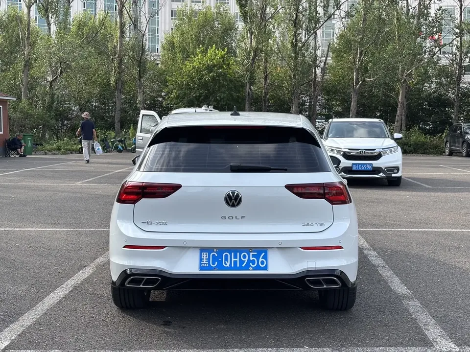 Volkswagen Golf golf 2023 280TSI DSG R-Line Lite 2023 — thumbnail 2