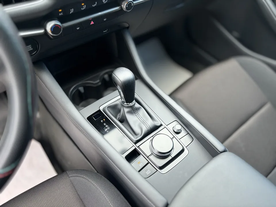 Mazda Axela Mazda3 Angkesela 2023 2.0L Automatic Quality Edition 2023 — thumbnail 3