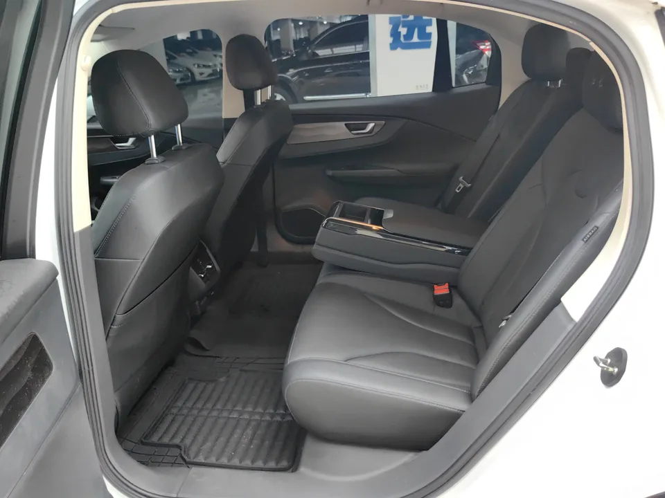 Hongqi E-QM5 Hongqi E-QM5 2022 Battery swap 431km Lexiang version 5 seats 2023 — миниатюра 3